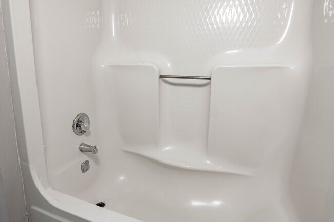 Building Photo - 90 Park St