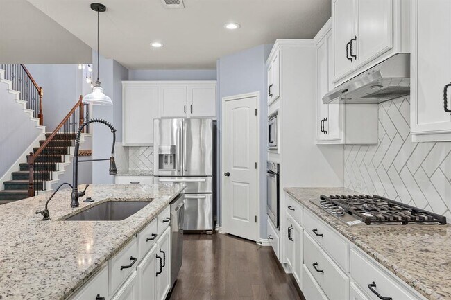 Building Photo - 2012 Santa barbara Ct