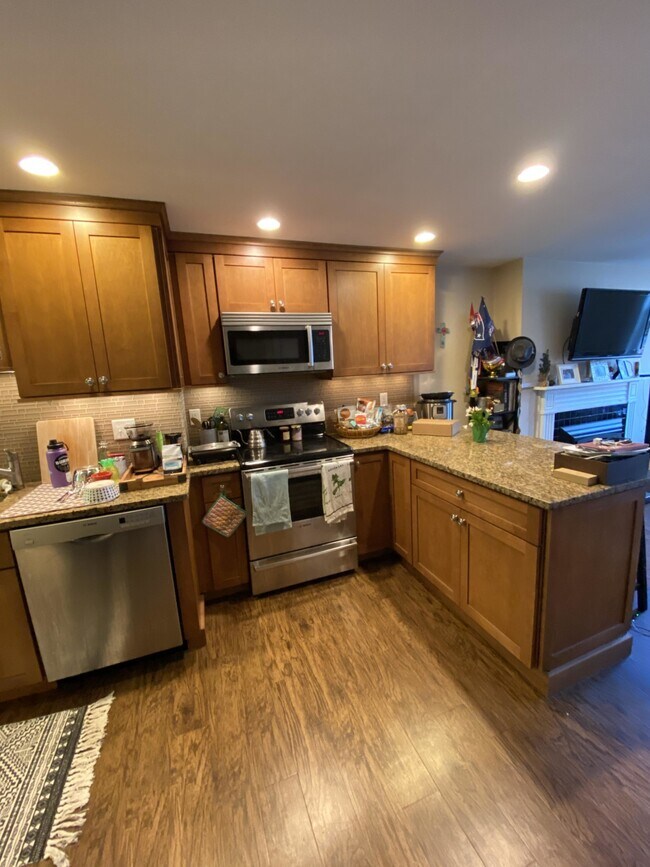 Building Photo - 2 S Cedar Pl