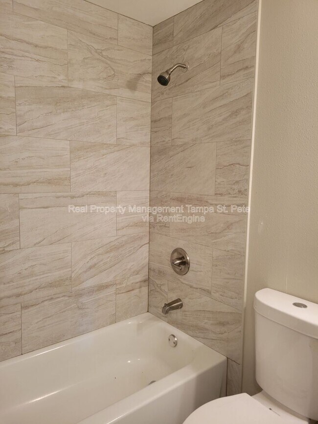 Building Photo - 15417 Livingston Ave