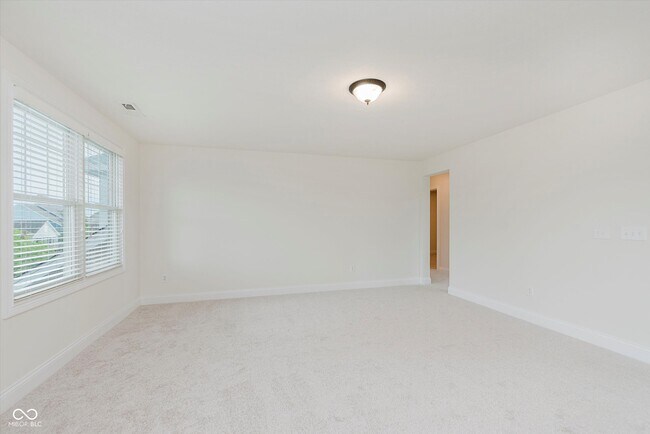 Building Photo - 10264 Normandy Way