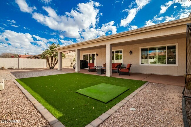 Building Photo - 10428 E Hercules Dr