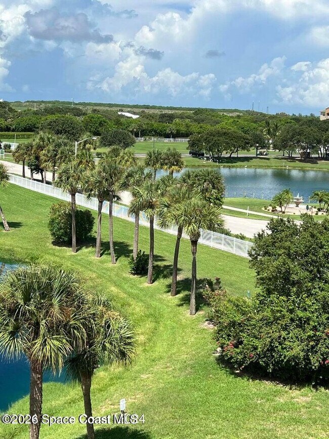 Building Photo - 8871 Lake Dr