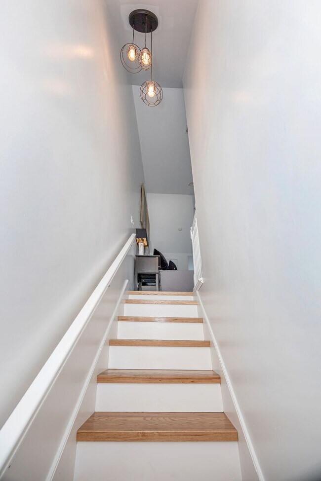 Building Photo - 1102 Stanfield Point Rd