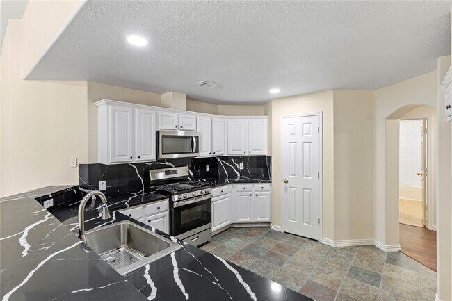 Building Photo - 19511 Ingham Dr