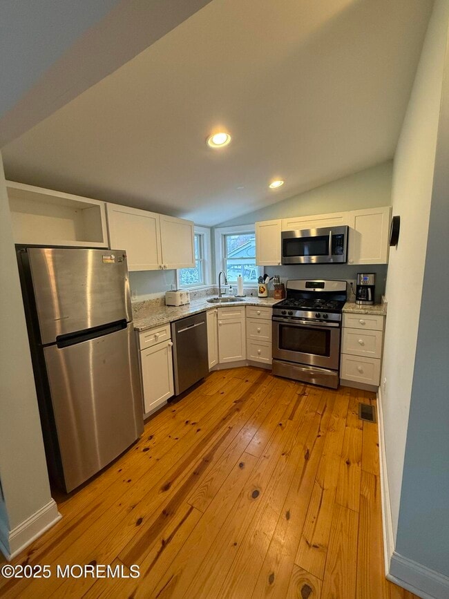 Building Photo - 77 Abbott Ave