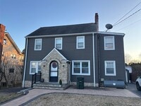 Building Photo - 82 Putnam Ave