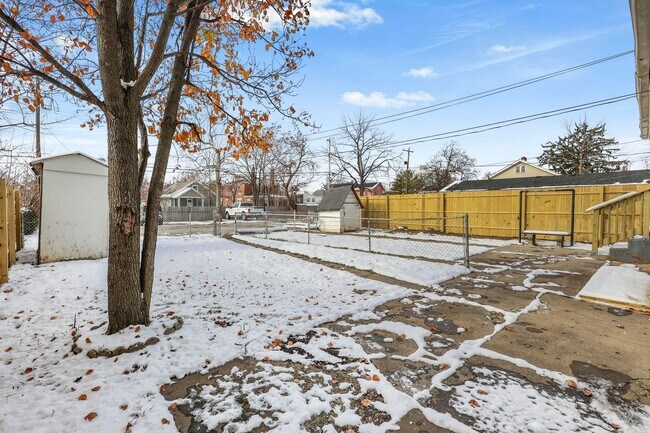 Building Photo - 783-785 S 18th St