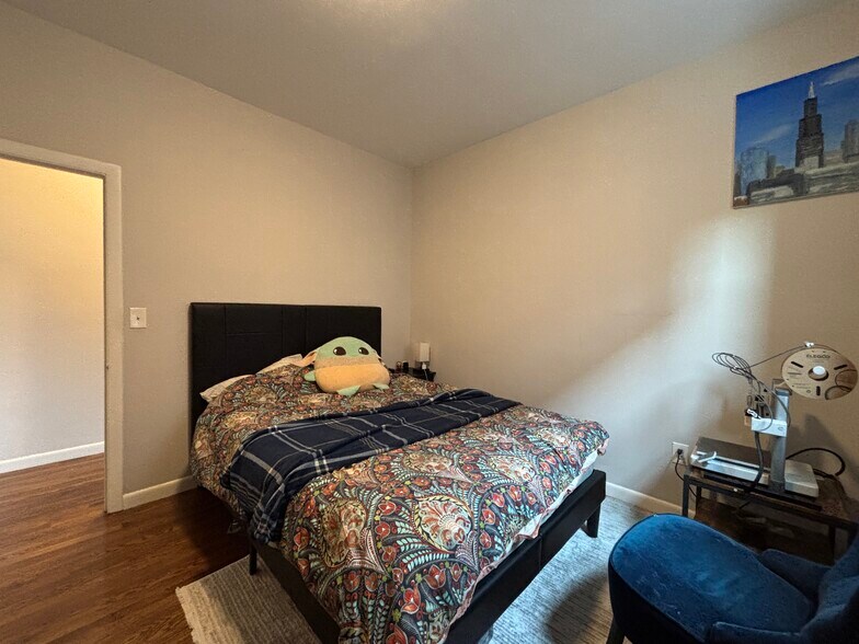 Building Photo - 17 Stearns Rd