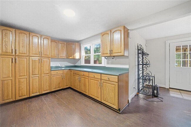 Building Photo - 3890 Steve Tate Hwy