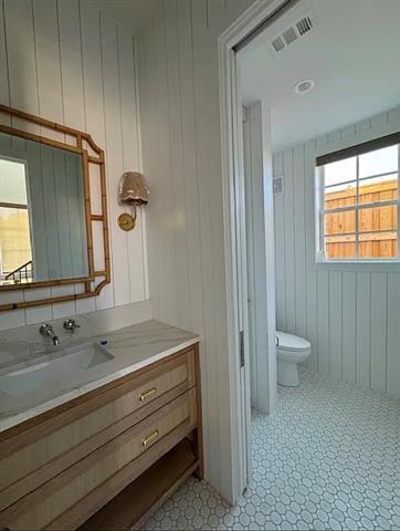 Building Photo - 5800 Goodwin Ave