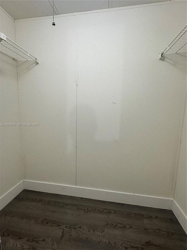 Building Photo - 11763 Venetian Ave