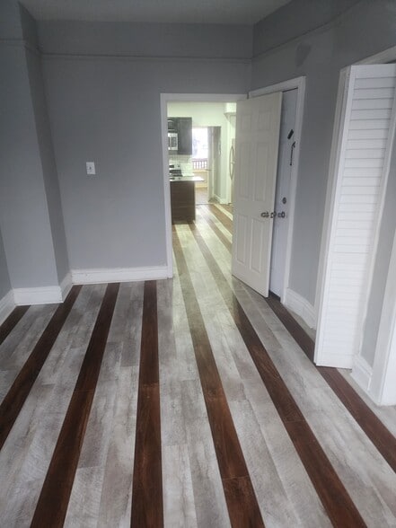 Building Photo - 30 Schuyler Ter