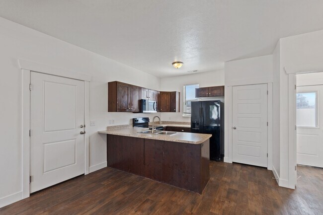Building Photo - Tremonton Pines