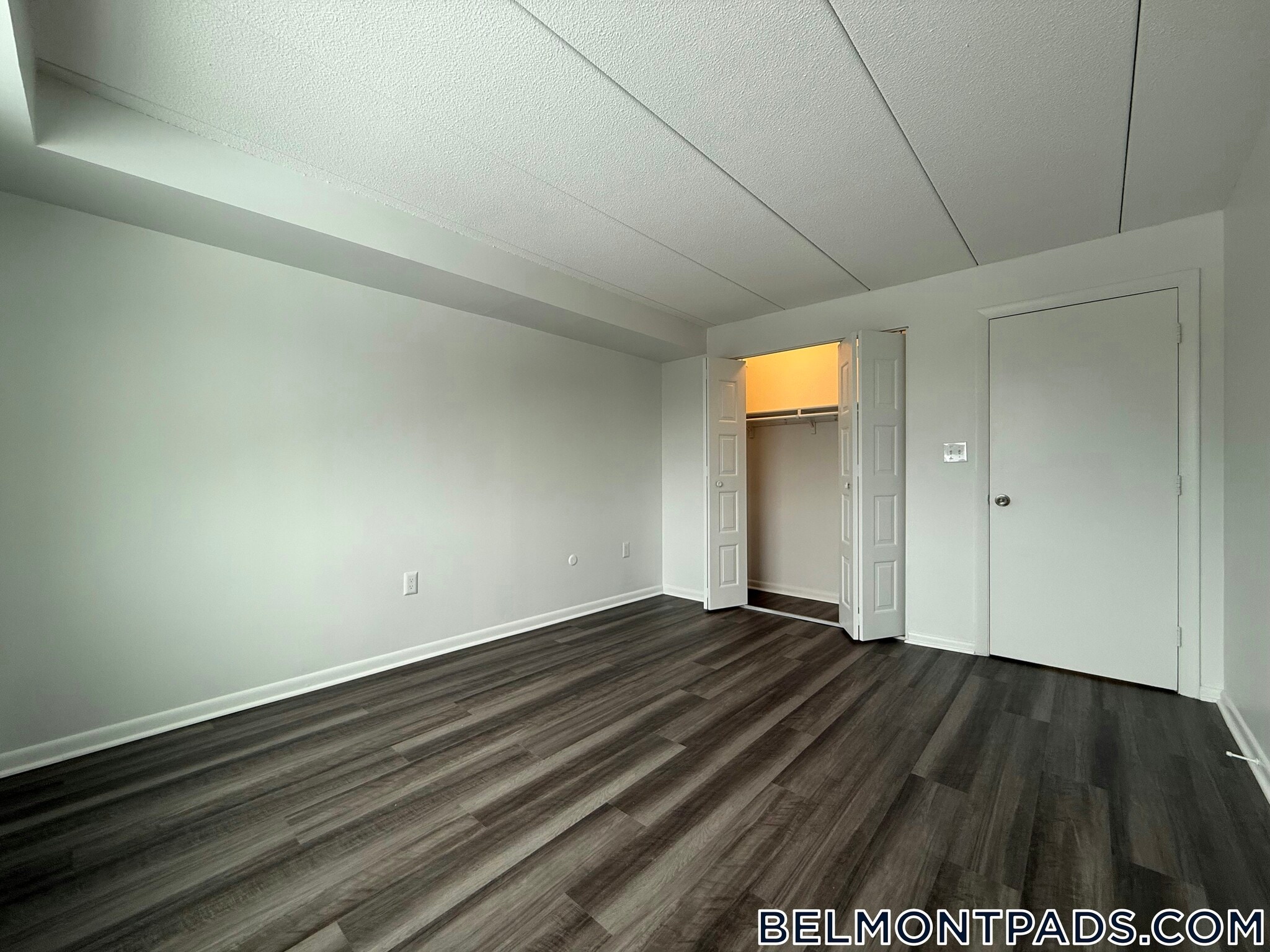 Building Photo - 53 Hill Rd