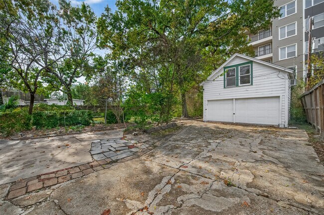 Building Photo - 7128 Staffordshire Blvd