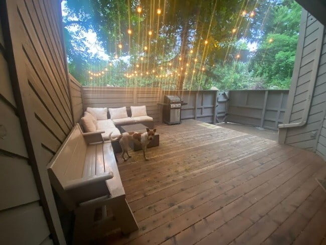 Building Photo - Charming 4-Bedroom Home in Prime Location!