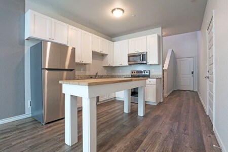 Primary Photo - 3323 Brambleton Hill Pl