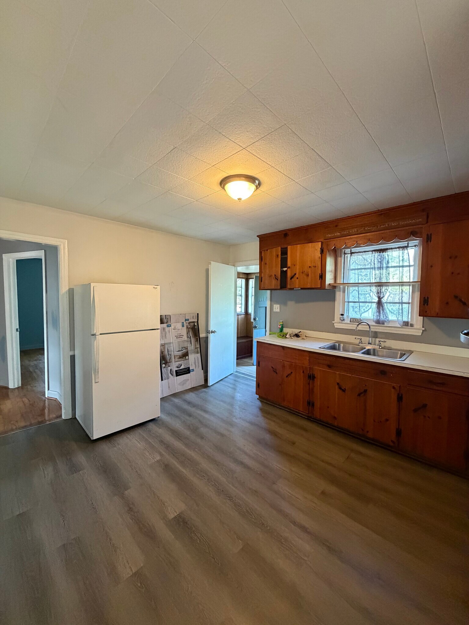 Building Photo - 708 Springfield Rd