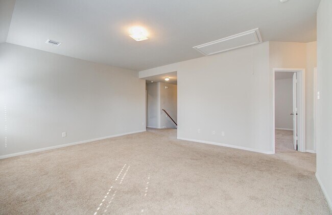 Building Photo - 3514 Vivaldi Dr
