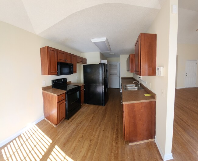 Building Photo - 313 S Bridgeport Dr