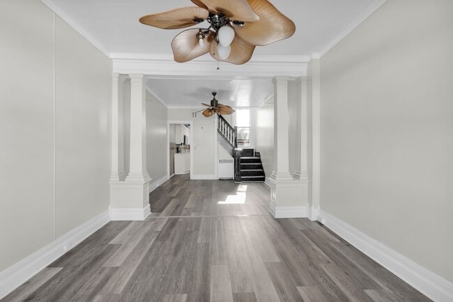 Building Photo - 1542 Warren St