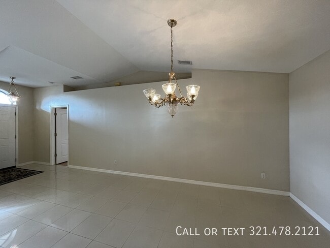 Building Photo - 611 Americana Blvd NE