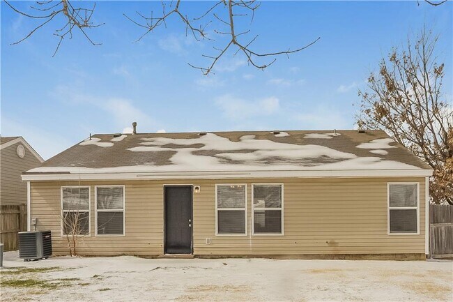 Building Photo - 15400 Lilly Garden Ln
