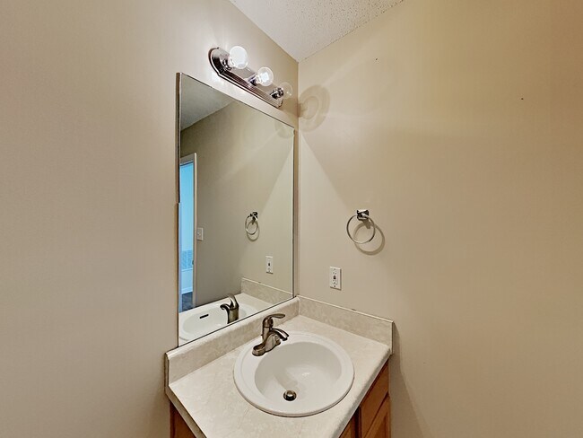 Building Photo - 4319 Caroline Court