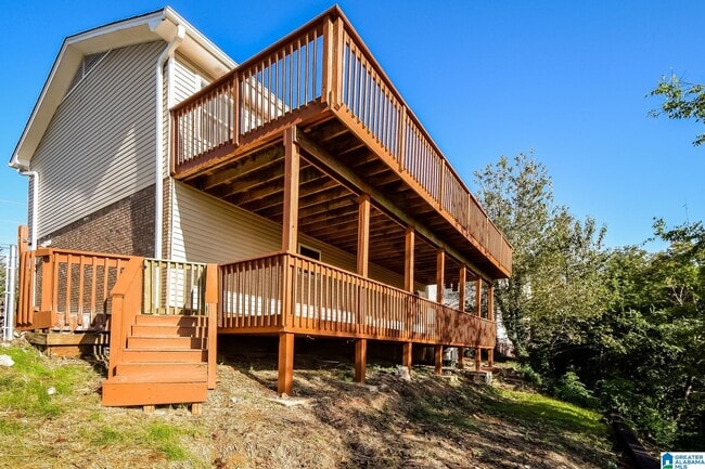 Building Photo - 5555 Spanish Trce