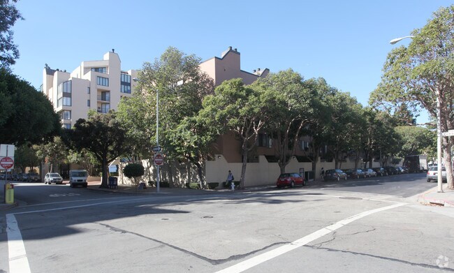 Building Photo - Telegraph Landing Condos