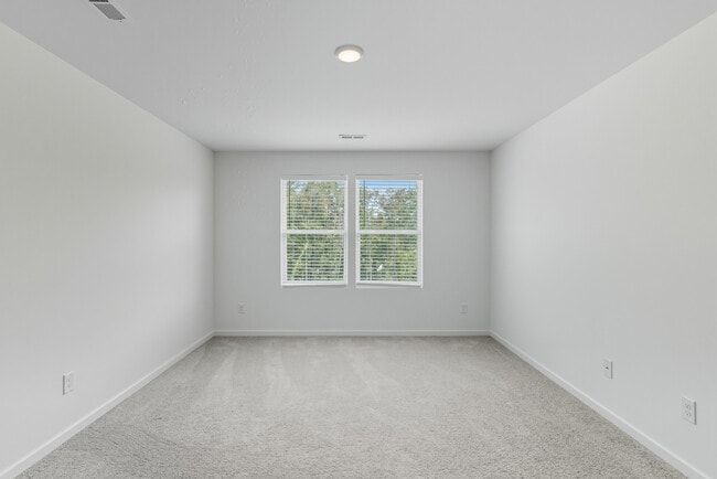 Building Photo - Viking Cove 30