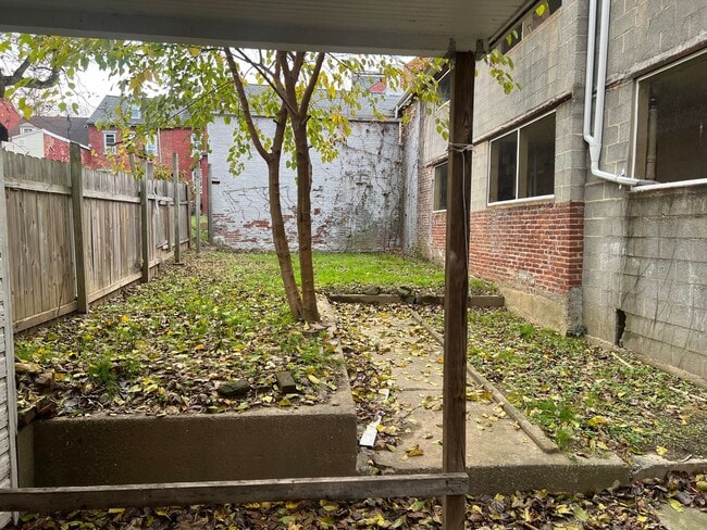 Building Photo - Recently Remodeled 4 Bedroom, 1.5 Bathroom House In Lancaster City