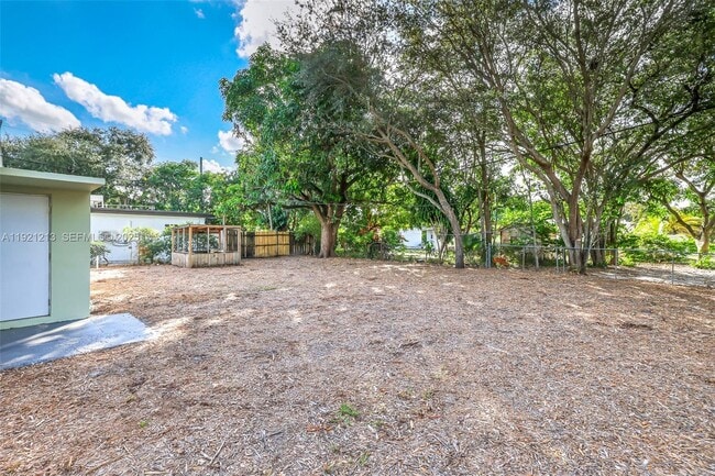 Building Photo - 13590 NW 5th Ave