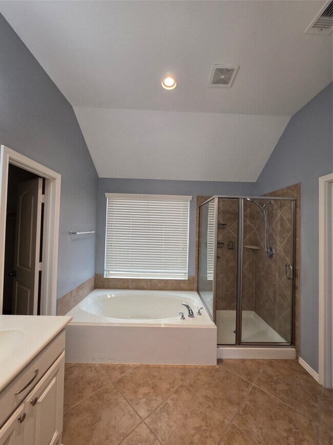Building Photo - 26243 Crystal Cove Ln