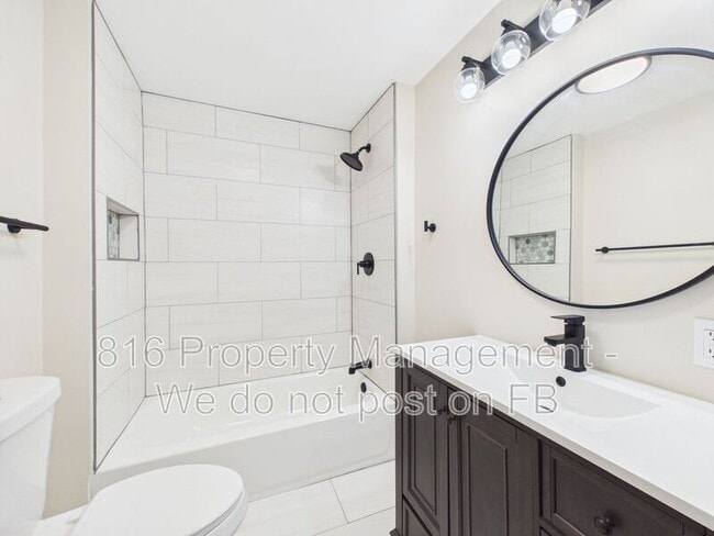 Building Photo - 641 S Huttig Ave