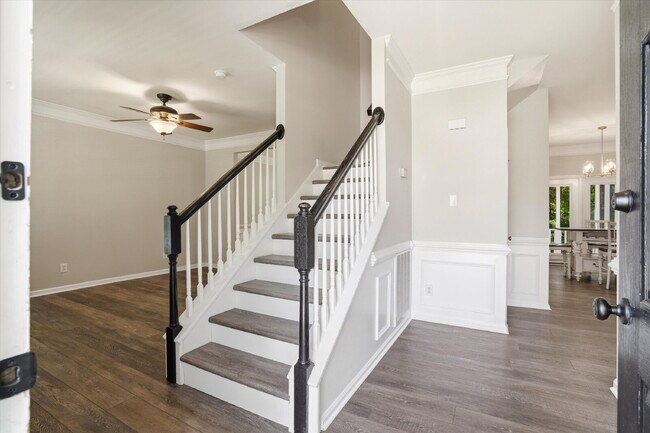 Building Photo - "Exquisite 4-Bed Sanctuary with Cozy Fireplace & Spacious 2,204 Square Foot Layout on Willoughby ...
