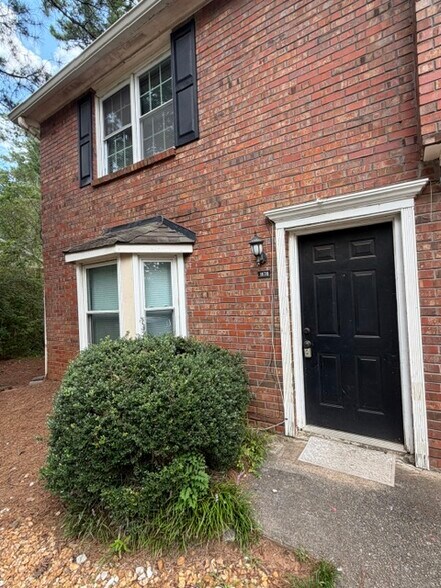 Building Photo - 1878 Patterson Ct
