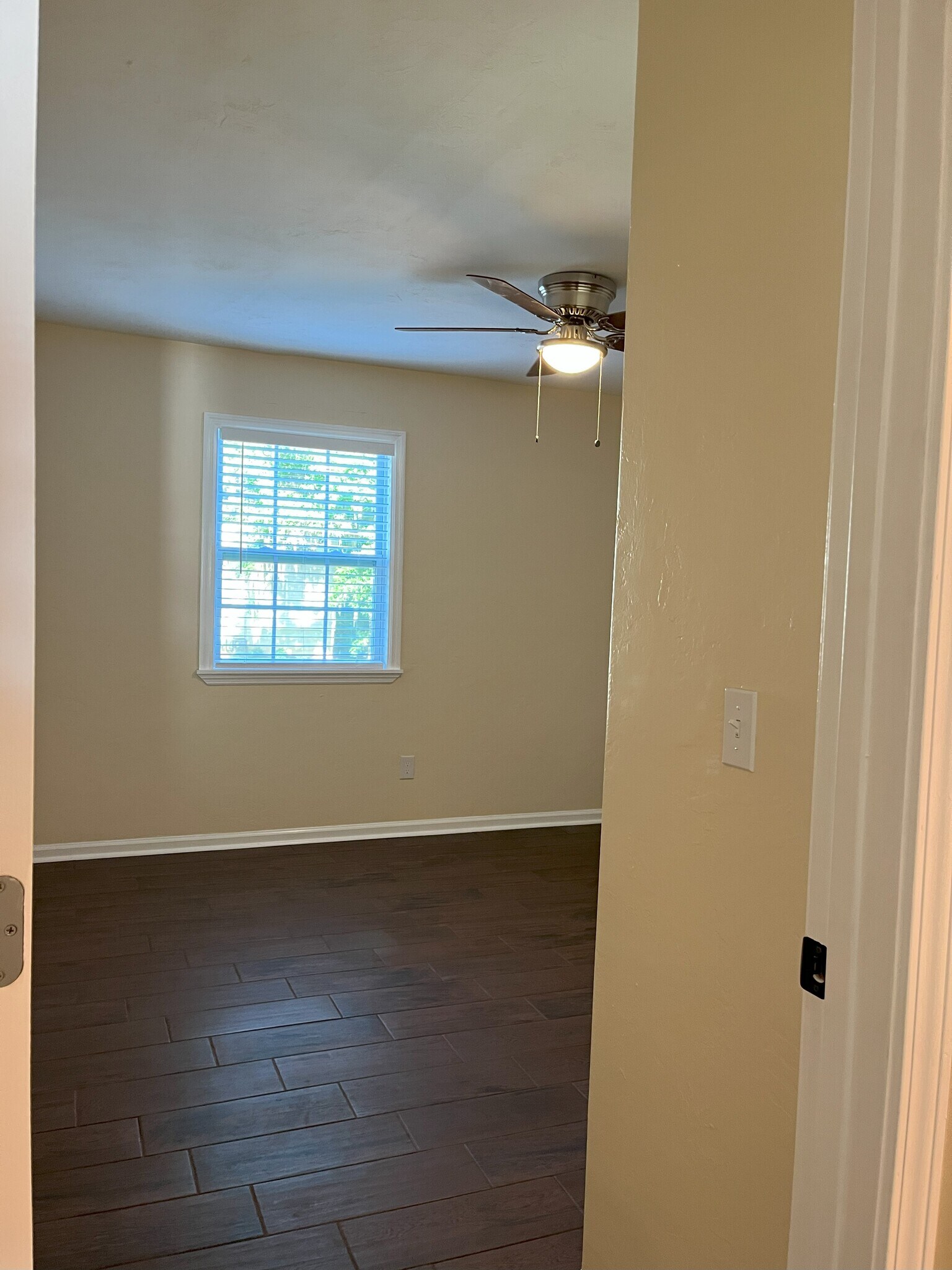Building Photo - 728 Pointe Ct