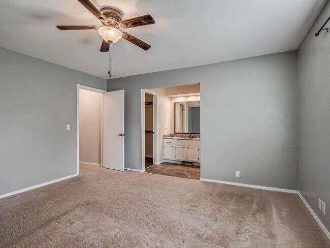 Building Photo - Updated 4-Bedroom Home with Spacious Layou...
