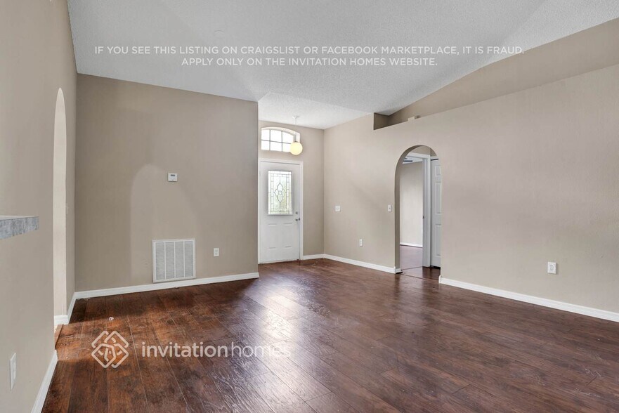 Building Photo - 6721 Westlake Blvd