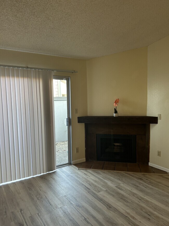 Building Photo - 1313 Floyd Ave