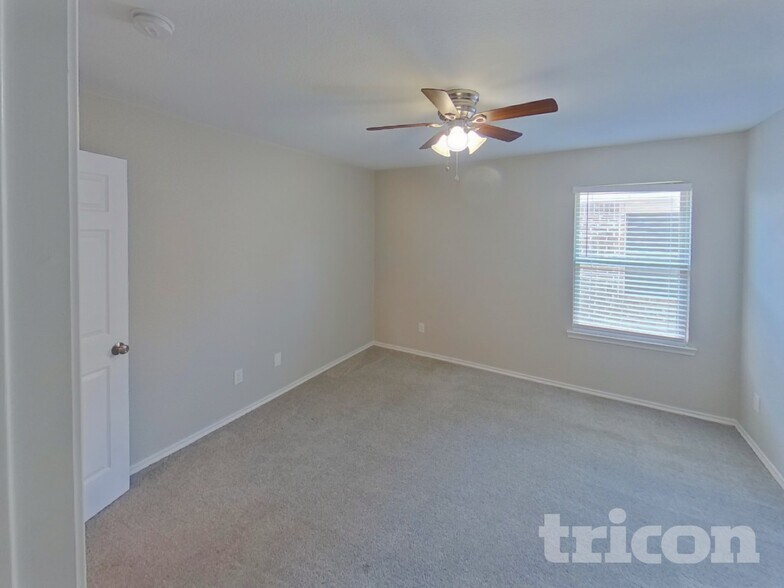 Building Photo - 1062 Churchill Dr