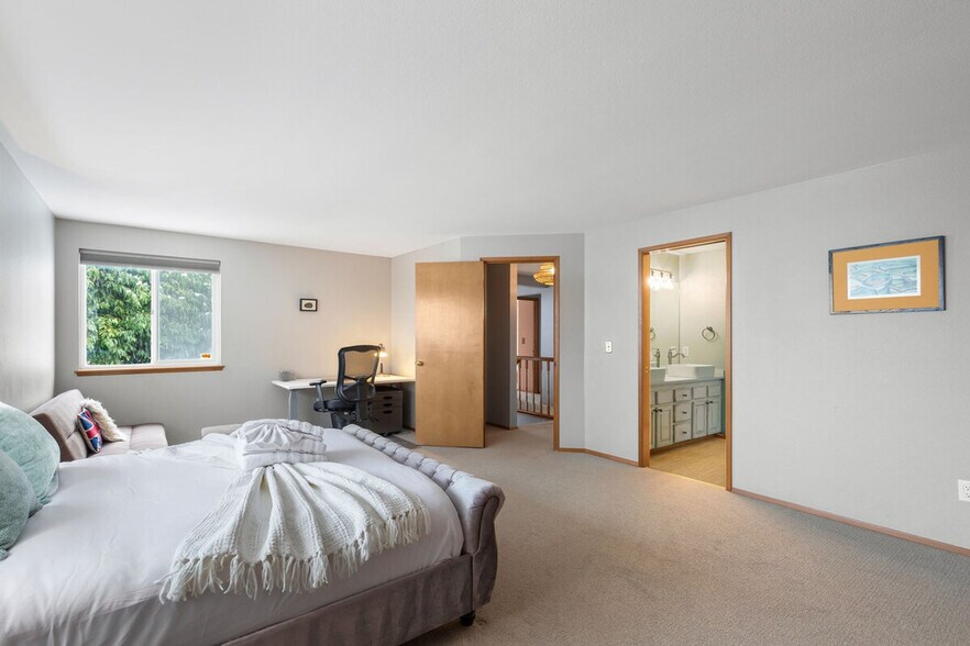 Building Photo - 10433 67th Ave S