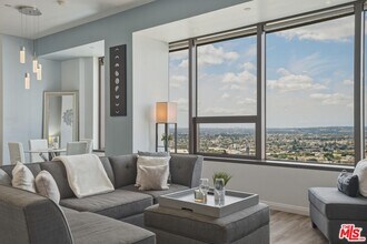 Building Photo - 1100 Wilshire Blvd