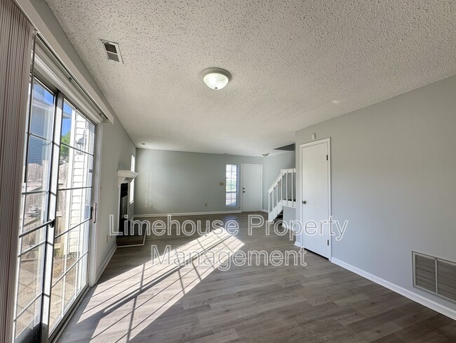 Building Photo - 4567 Genoa Cir