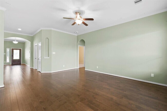 Building Photo - 15606 Kensington Bluff