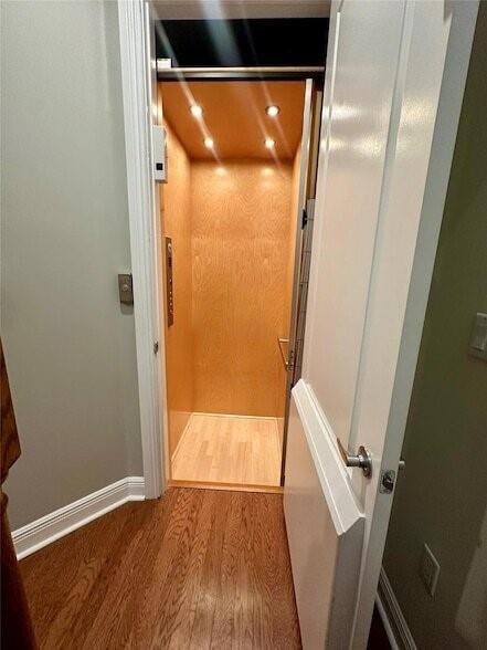 Building Photo - 1362 Bayview Dr