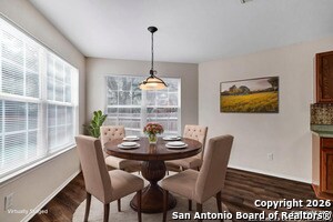 Building Photo - 827 Clover Creek