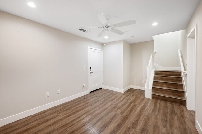 Building Photo - 4394 Paxton Pl